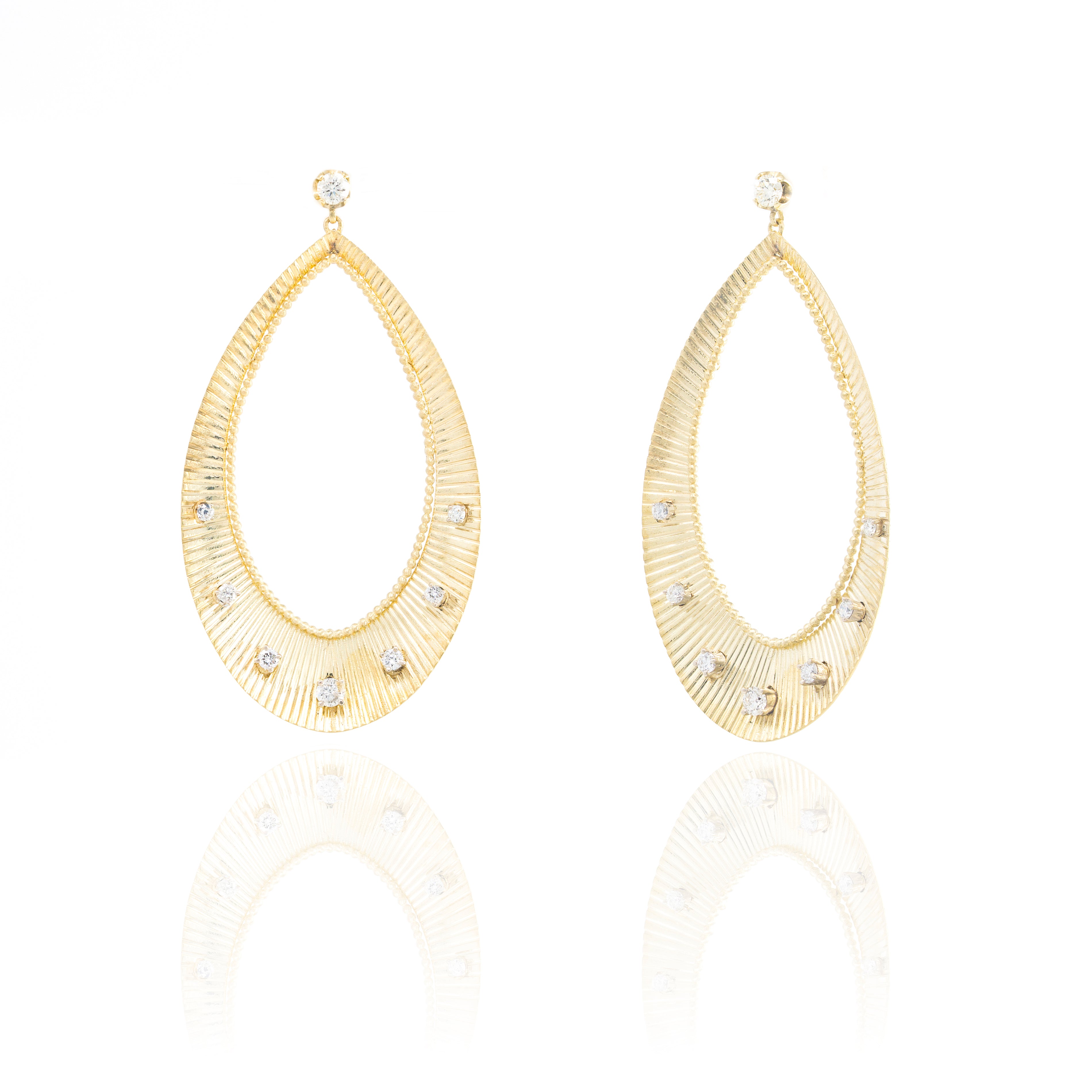 Oval Ridge Hoops
