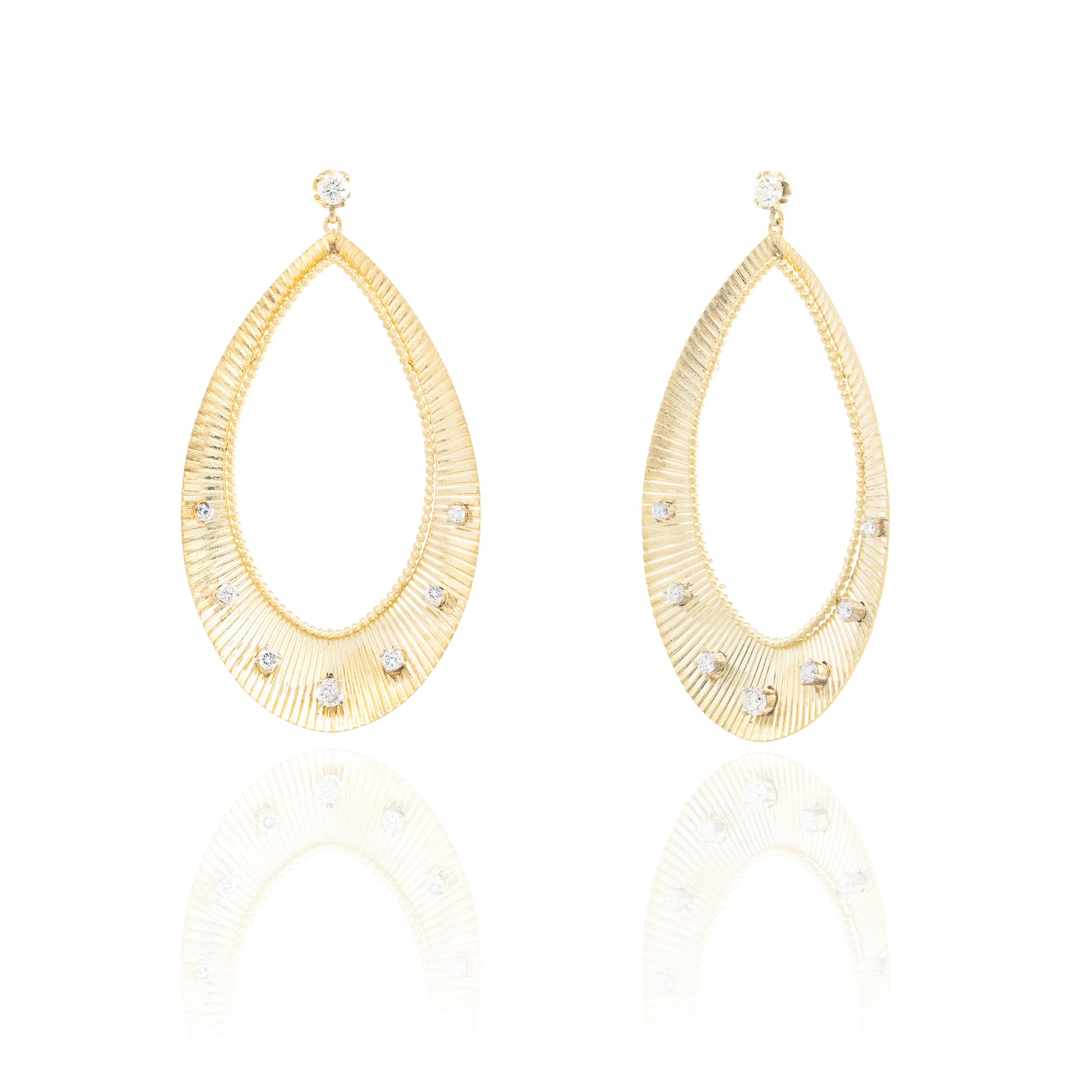 Oval Ridge Hoops