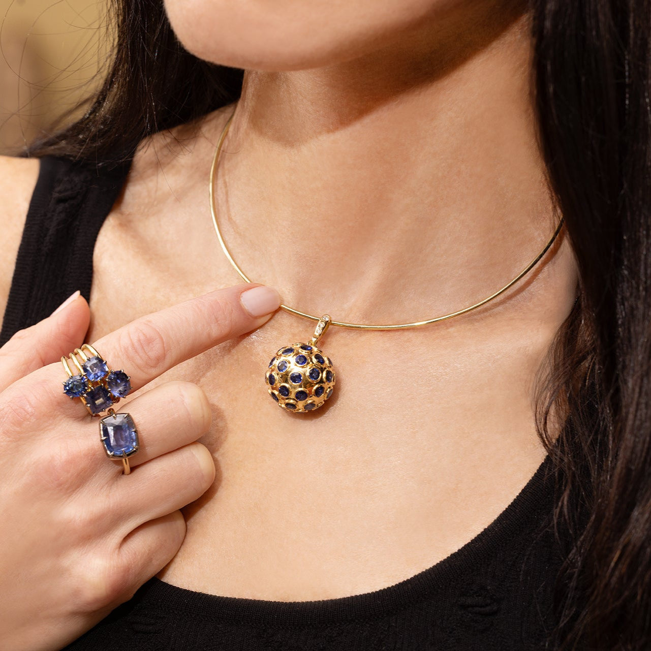 Mega Orbe Charm