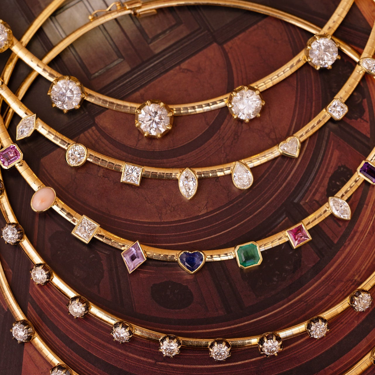 Bezel Multi Diamond Ridge Collar