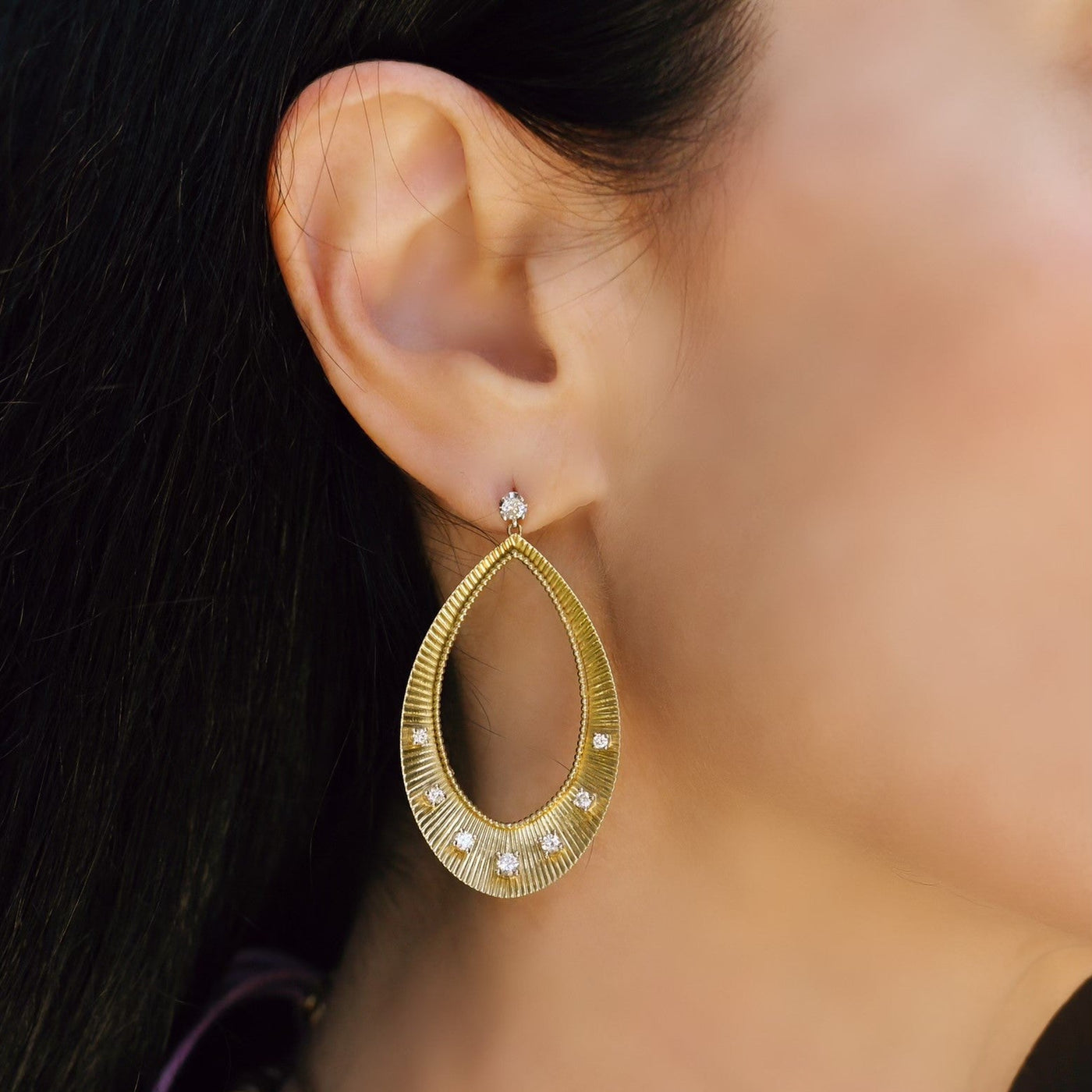 Oval Ridge Hoops